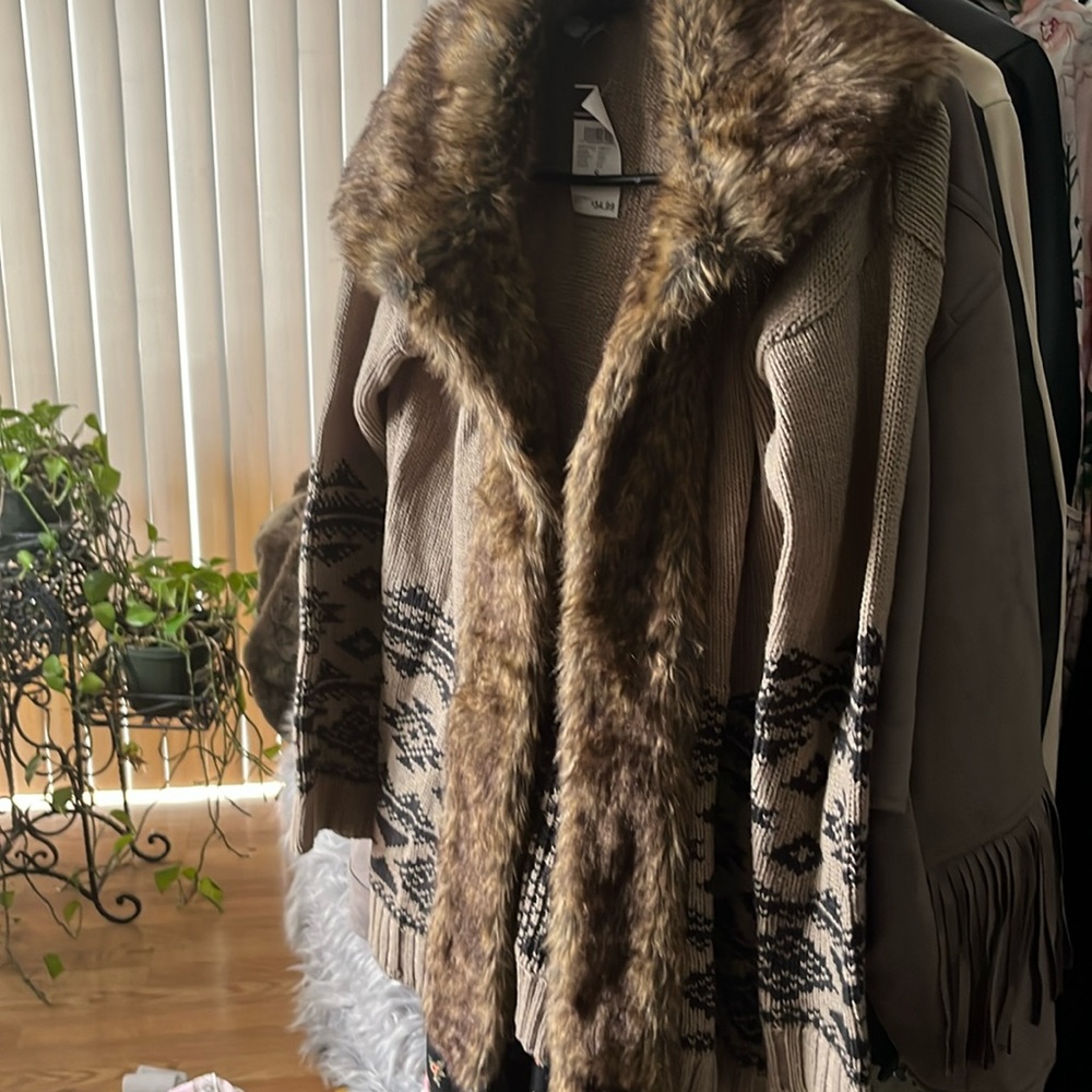 NWT RARE Fur Trimmed western motif sweater coat Small - Picture 1 of 8